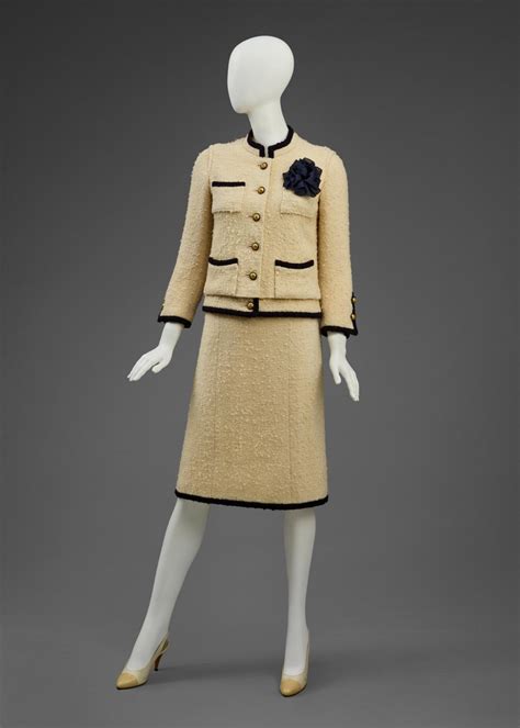 cappello chanel 1910|Woman's Suit: Jacket, Skirt, and Kerchief.